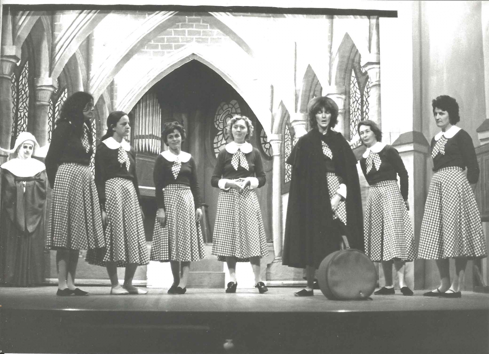 1983-Mam'zelle Nitouche