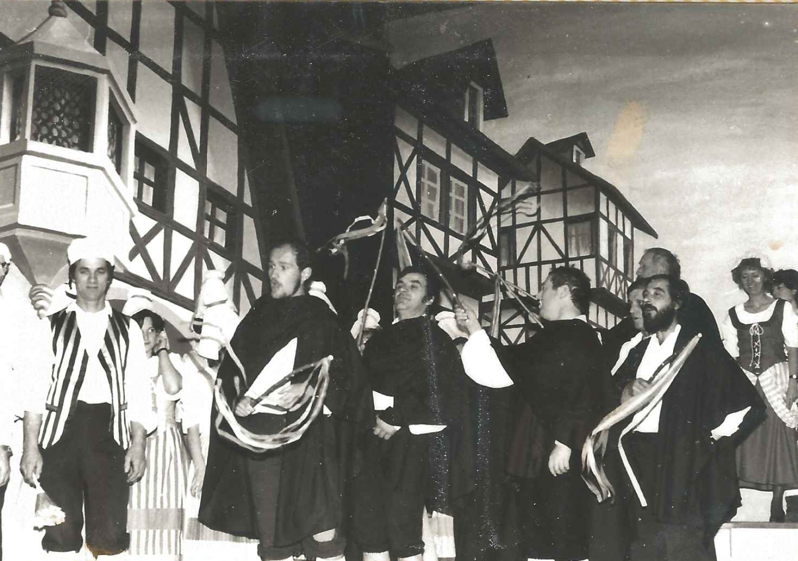1987-Les Cloches de Corneville